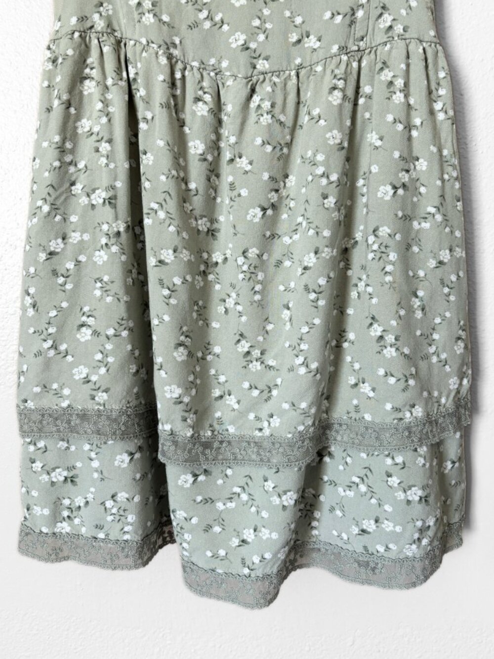 Hollister Sage Green Ditsy Floral Double Tier Corset Mini Dress Womens Medium - Picture 3 of 13